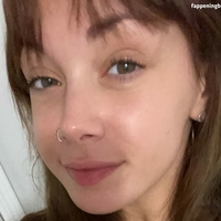 Brina Baby Meztelen