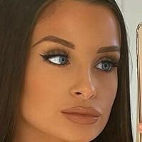 Briony Gorton Meztelen
