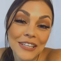 Bruna Louise Meztelen