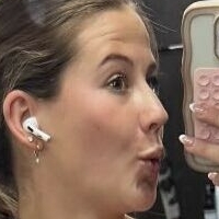 Caeli Mckay Meztelen