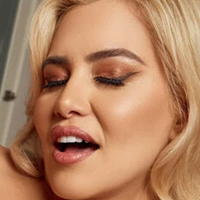 Caitlin Carey Meztelen