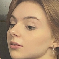 Caitlin Meztelen