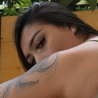 Camilbs Meztelen