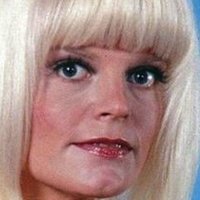 Carol Wayne Meztelen