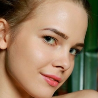 Carolina Meztelen