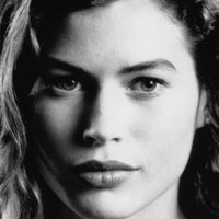 Carré Otis Meztelen