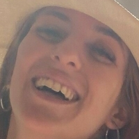 ceeyla Meztelen
