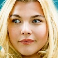 Charley Ann Schmutzler Meztelen