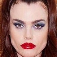 Charli Howard Meztelen