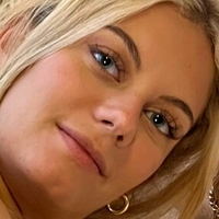 Charlotte Cruise Meztelen