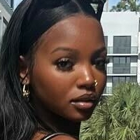 Chelley Bissainthe Meztelen
