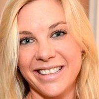 Chelsy Davy Meztelen