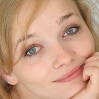 Chloé Petit Meztelen