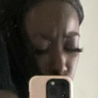 chynelle Meztelen