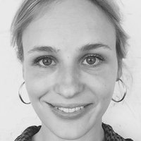 Claire Gordon Meztelen