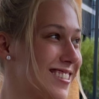 Claire Grimes Meztelen