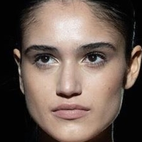 Claudia Martin Meztelen