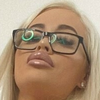 Daisy Simpson Meztelen