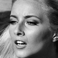 Daniela Bianchi Meztelen