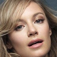 Danielle Savre Meztelen