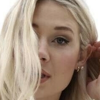 Delaney Lawrence Meztelen