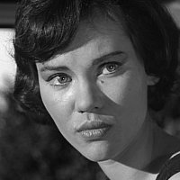 Dorothy White Meztelen