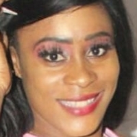 Edna Tamara Meztelen