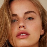 Effy Harvard Meztelen