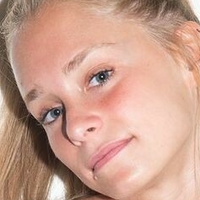 elabarkay Meztelen