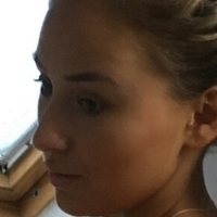 Elesha Arnfield Meztelen