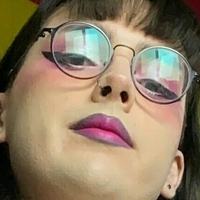 Elie Pink Meztelen