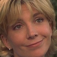 Elizabeth James Meztelen