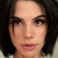 ellathrasher Meztelen