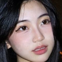 Ellen Tan Meztelen