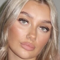 Ellie Cameron Meztelen