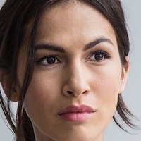 Elodie Yung Meztelen