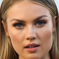 Elyse Knowles Meztelen