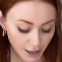 Elzthewitch Meztelen