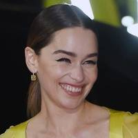 Emilia Clarke Meztelen