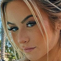 Emily Elizabth Ai Porn Meztelen