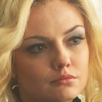 Emily Meade Meztelen