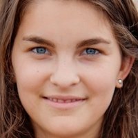 Emily Patrick Meztelen