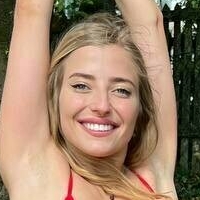 emily-smith Meztelen