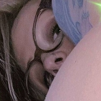 Emily Tokes Meztelen