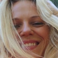 Emma Bell Meztelen