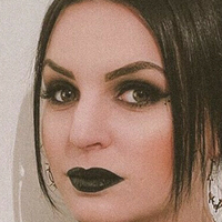Emma Blackery Meztelen