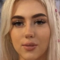 Emma C Meztelen