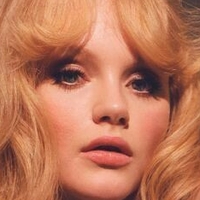 emma laird Meztelen