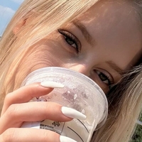 emma.republican Meztelen