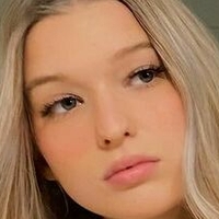 Emma Welyki Meztelen